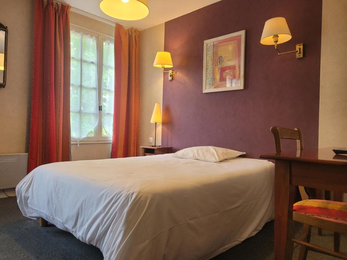 Hotel Des Biches Nuaillé Exteriör bild
